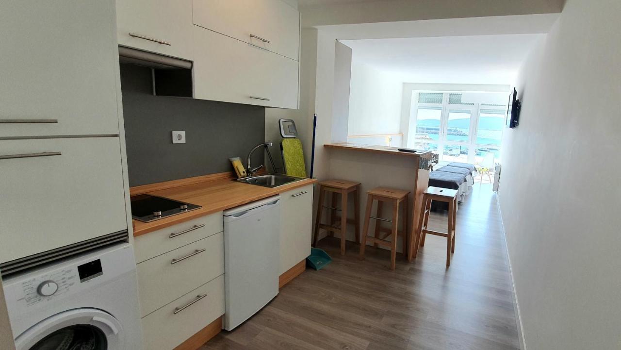 Apartamentos Costa Da Morte Muxia Exteriér fotografie A studio apartment in London